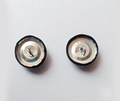 Hand Embroidered Button (set of 2)