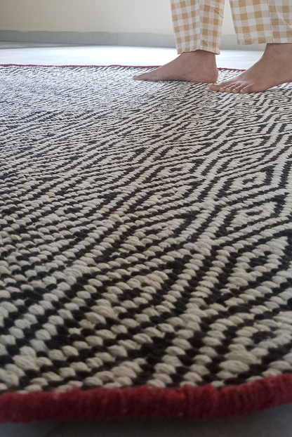 RITMO  – Round Woven Rug